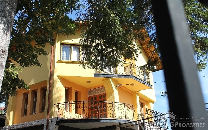 Large house near Pernik