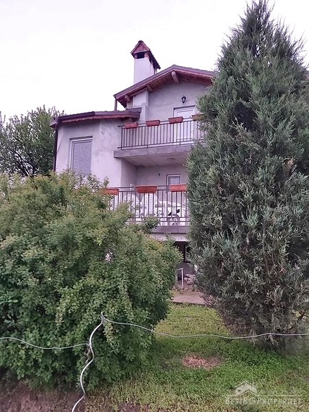 Large house with unique views for sale in Svishtov