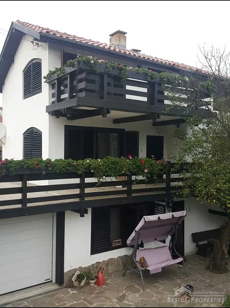 Large new house for sale close to Varna
