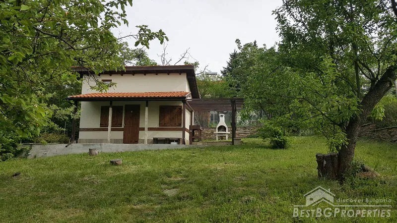 Little house with beautiful views for sale near Pernik