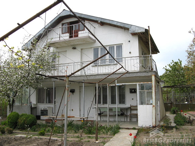 Lovely House In A Beautiful Area 17 km Away From Varna