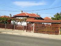 Houses in Lom