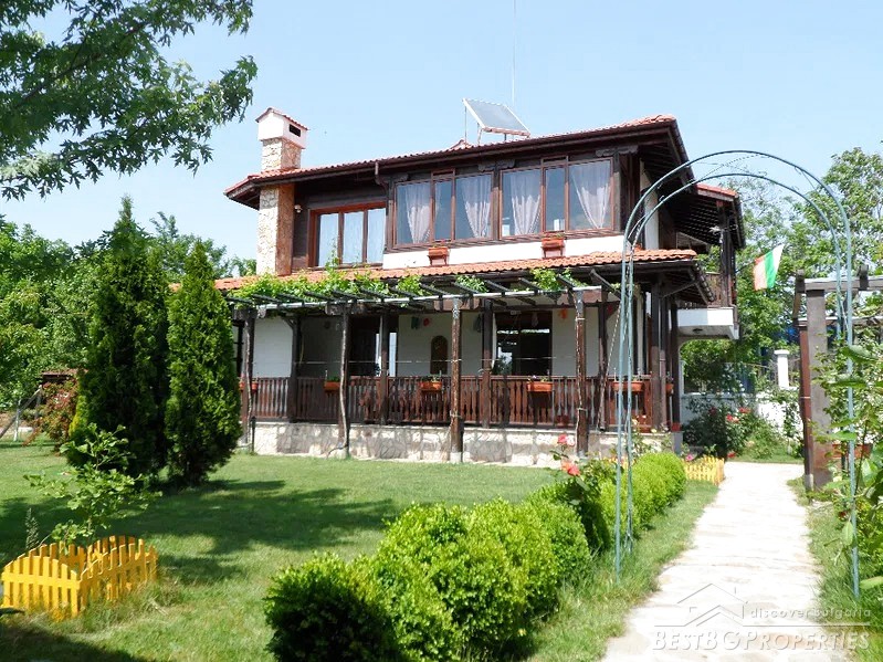 Luxury furnished house with a garden near Pazardzhik