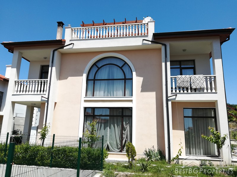 Luxury house for sale in Saint Vlas