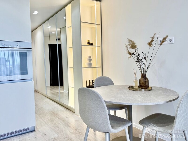 Luxury studio for sale in Saint Vlas