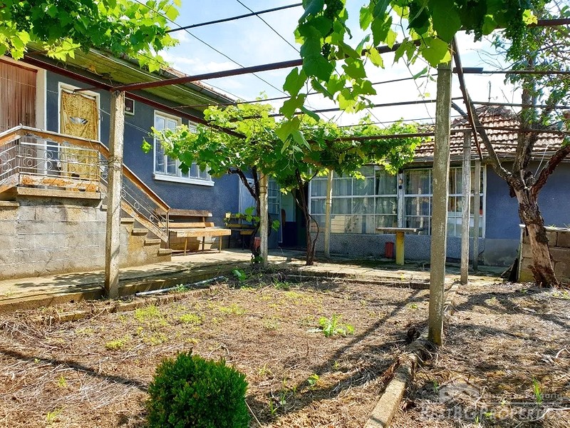 Neat house for sale close to Veliko Tarnovo