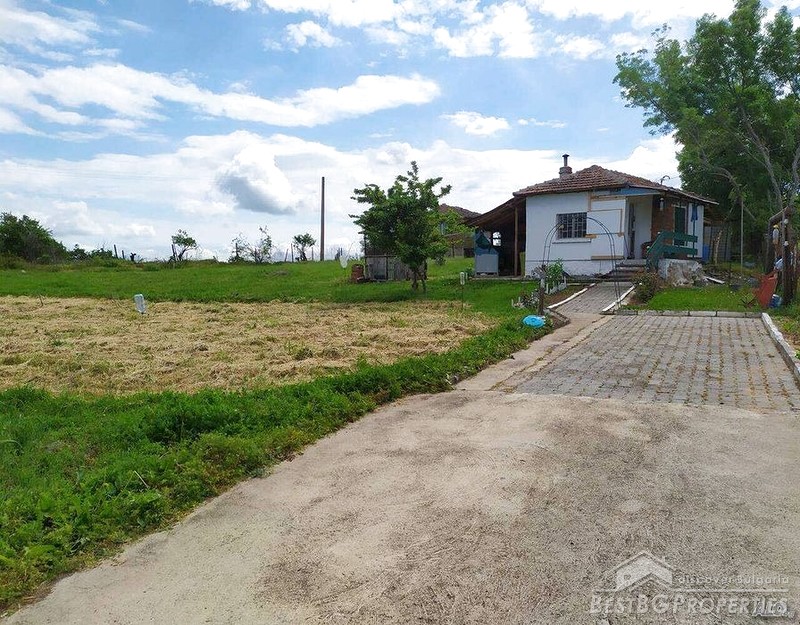 Neat house for sale near the town of Sredets