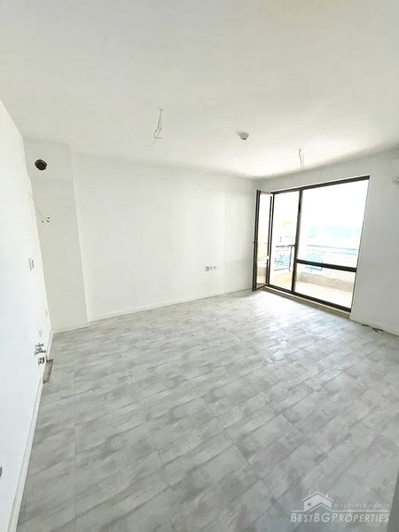 New apartment for sale in Saint Vlas