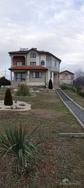 New house for sale in immediate vicinity to Burgas