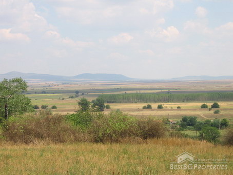 Regulated plot with panoramic view near Yambol