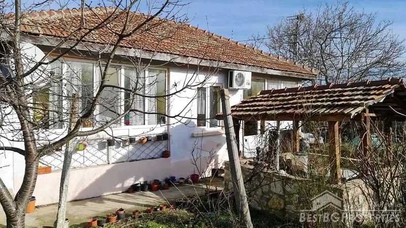 Nice house for sale close to Varna