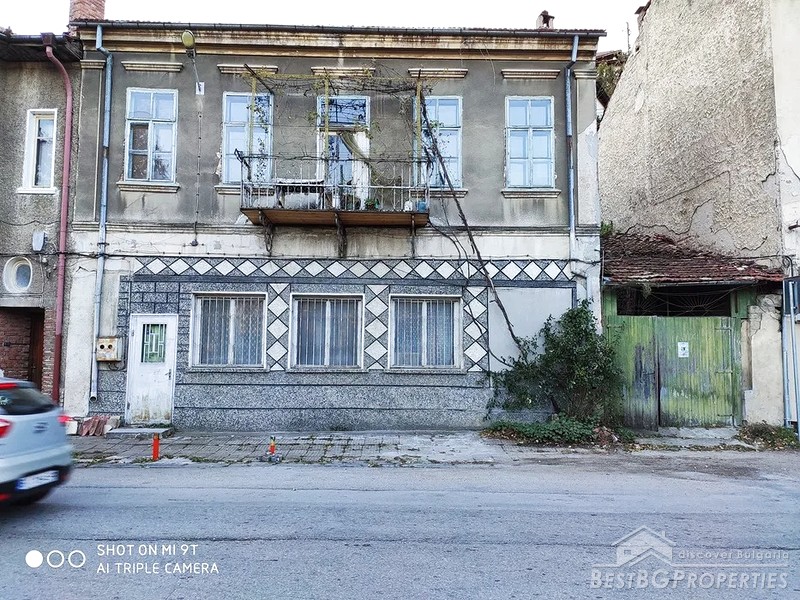 Old house for sale in Veliko Tarnovo