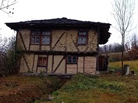 Old house for sale in the mountains near Apriltsi