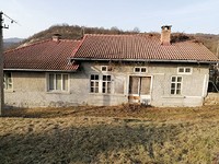 Old house for sale in the mountains near Elena