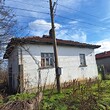 Old house for sale in the town of Pordim