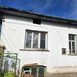 Old house for sale in the town of Pordim