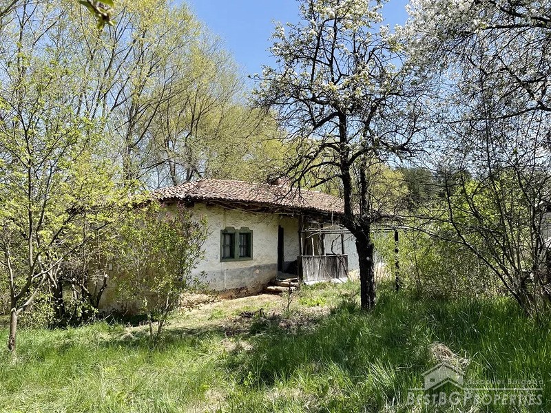 Old house for sale near Iskar Lake