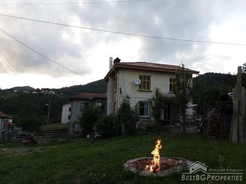Partially renovated house for sale in the mountains