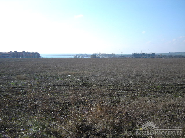 Plot Of Land 400 m Away From The Beach