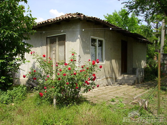 Pretty Little House In Burgas Area