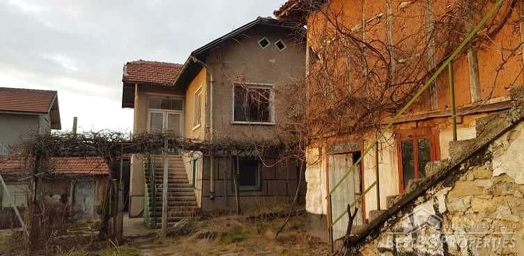 Property for sale near Pernik