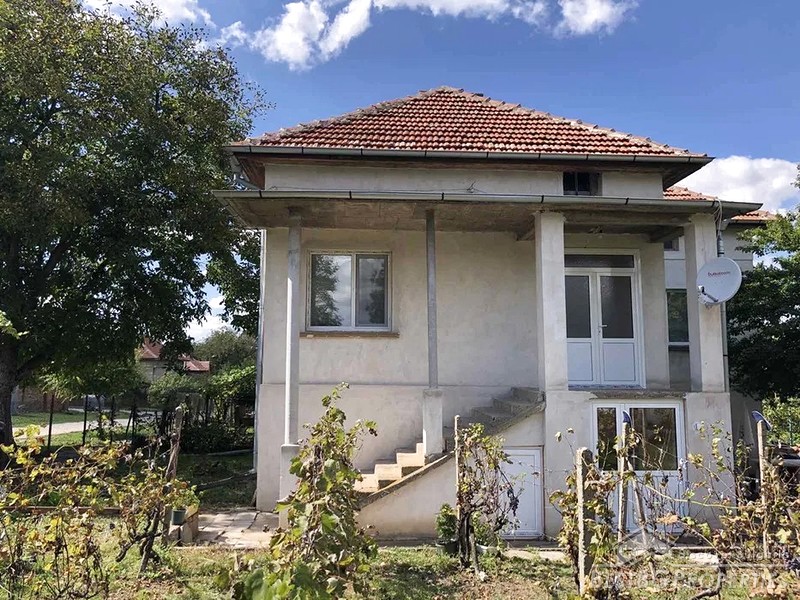 Renovated house for sale near the town of Byala Slatina