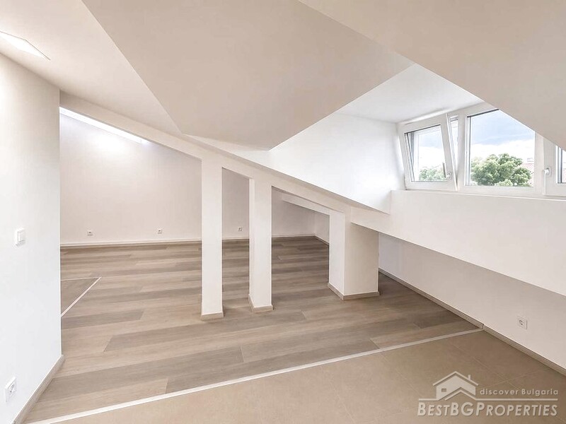 Renovated studio apartment for sale in Dobrich