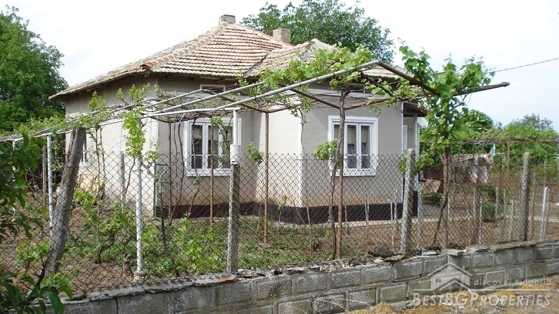 Rural house for sale near General Toshevo