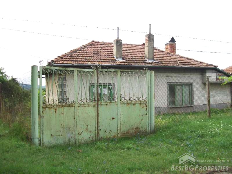 Rural house for sale near Polski Trambesh