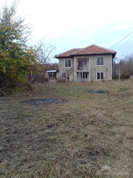 Rural house for sale near Polski Trambesh