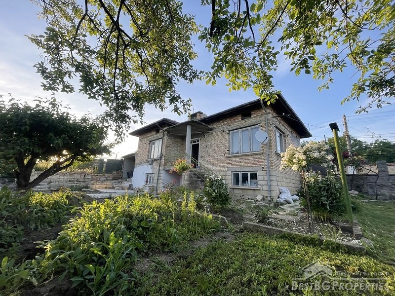 Rural house for sale near the town of Shumen