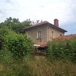 Rural house with a large yard for sale near Gabrovo