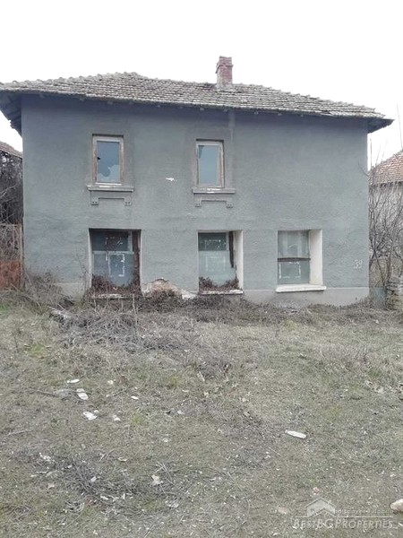 Rural property for sale near the town of Mezdra