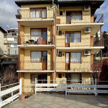 Hotels in Saint Vlas