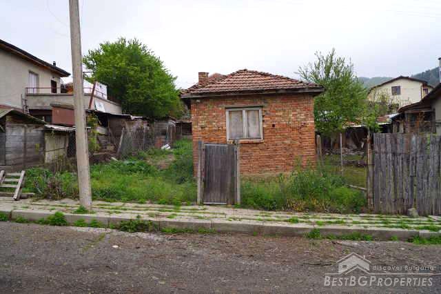 Small property for sale near the sea