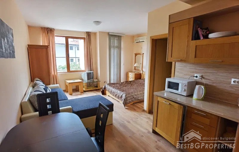 Spacious studio apartment for sale in Saint Vlas