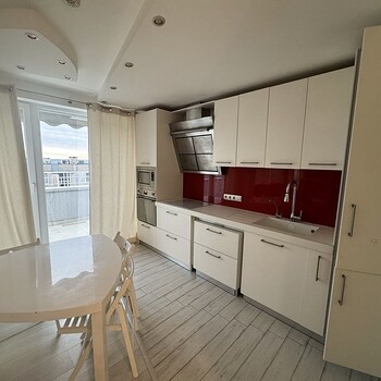 Stylish apartment with sea view for sale in Varna