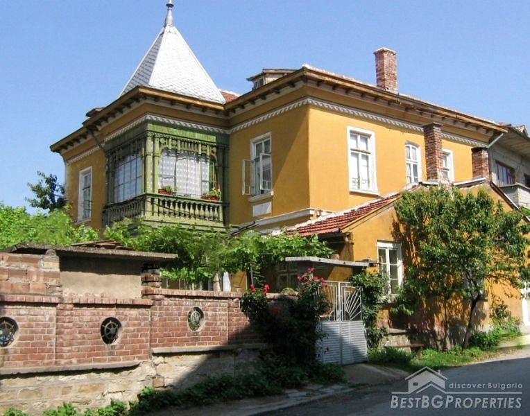 Stylish old house for sale in Gorna Oryahovitsa