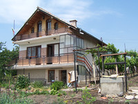 Two houses In One Yard in Yambol