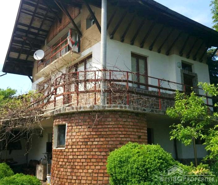 Two houses for sale in Breznik