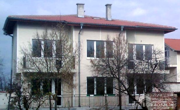 Two houses for sale on a shared plot of land in Sofia