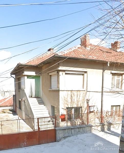 Two storey house for sale in the town of Haskovo