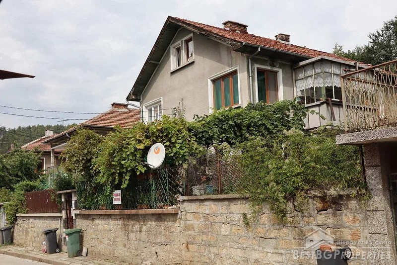 Two-story house for sale in the town of Tryavna
