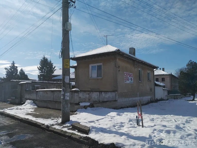 Two story house in good condition for sale near Asenovgrad