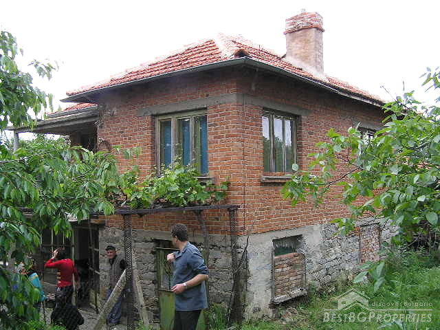 Wonderful Village House Near Elhovo