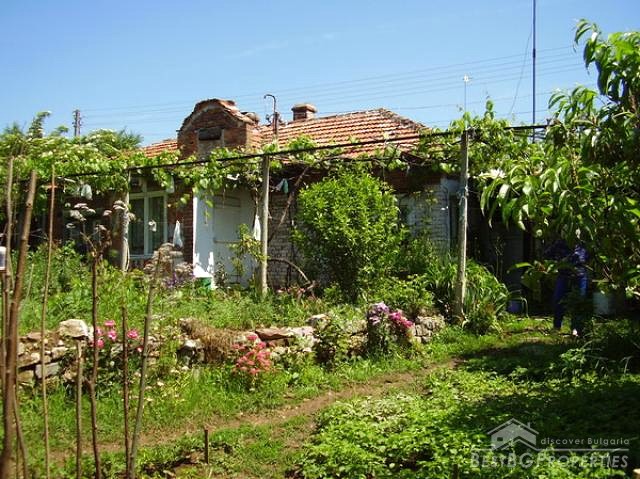 Beautiful Rural House Just 15 Km From The Town Of Stara Zagora!!!