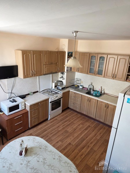 Spacious, fully furnished apartment in Sredetz for sale