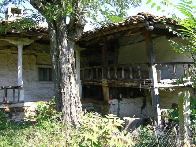 House for renovation near Haskovo