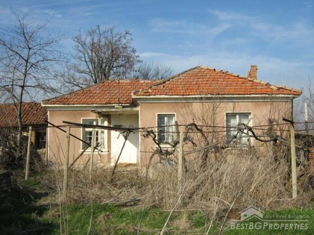 House With 3000 Sq M Garden