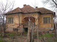 House, summer house, garage and big garden on attractive price in Vratsa